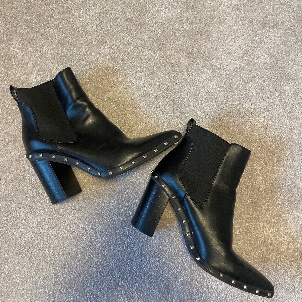 Black Studded Pointed Boots